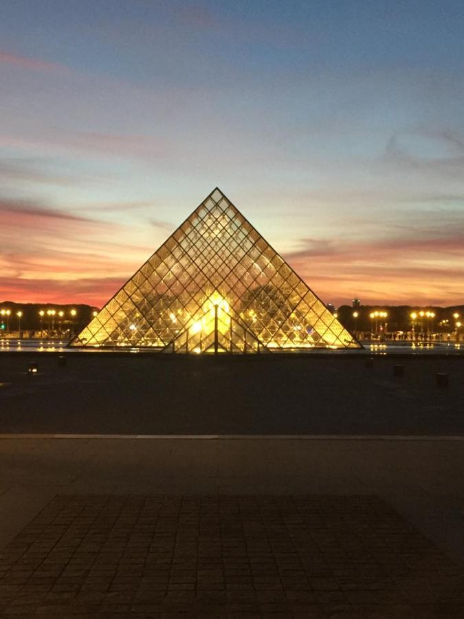 Private Bedrooms Near Eiffel Tower ปารีส ภายนอก รูปภาพ